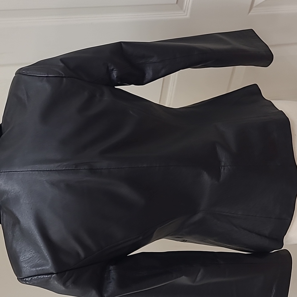 Leather jacket - Picture 3 of 6